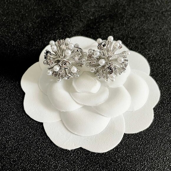 Chanel earrings - Picture 5 of 5